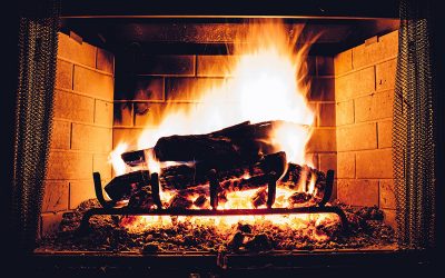 Ventajas y desventajas de construir una chimenea en el salón